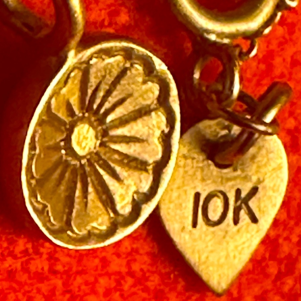 WOW POSHMARK - Authentic Me & Ro 10K Gold Engraved Reversible Pendant 10K Chain - Picture 4 of 16